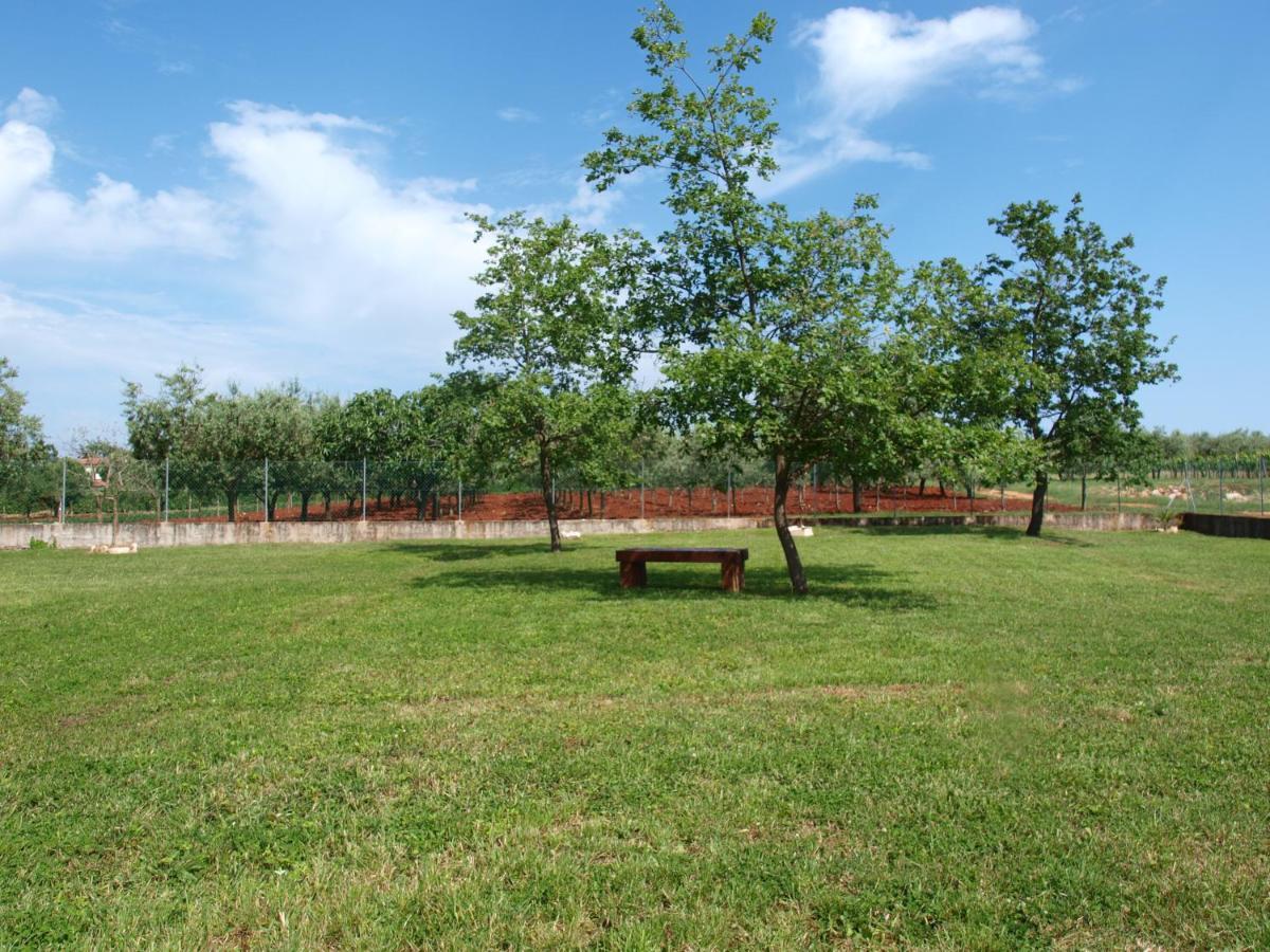 Holiday Home Rosa Gedici Exterior photo